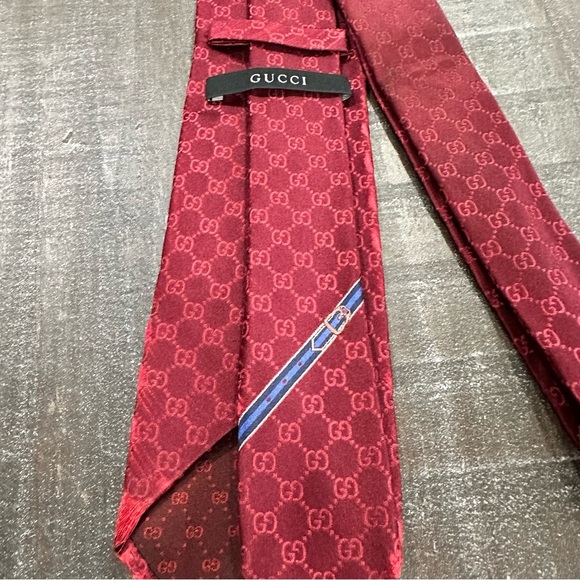 Gucci Red Patterned Tie - Picture 2 of 7